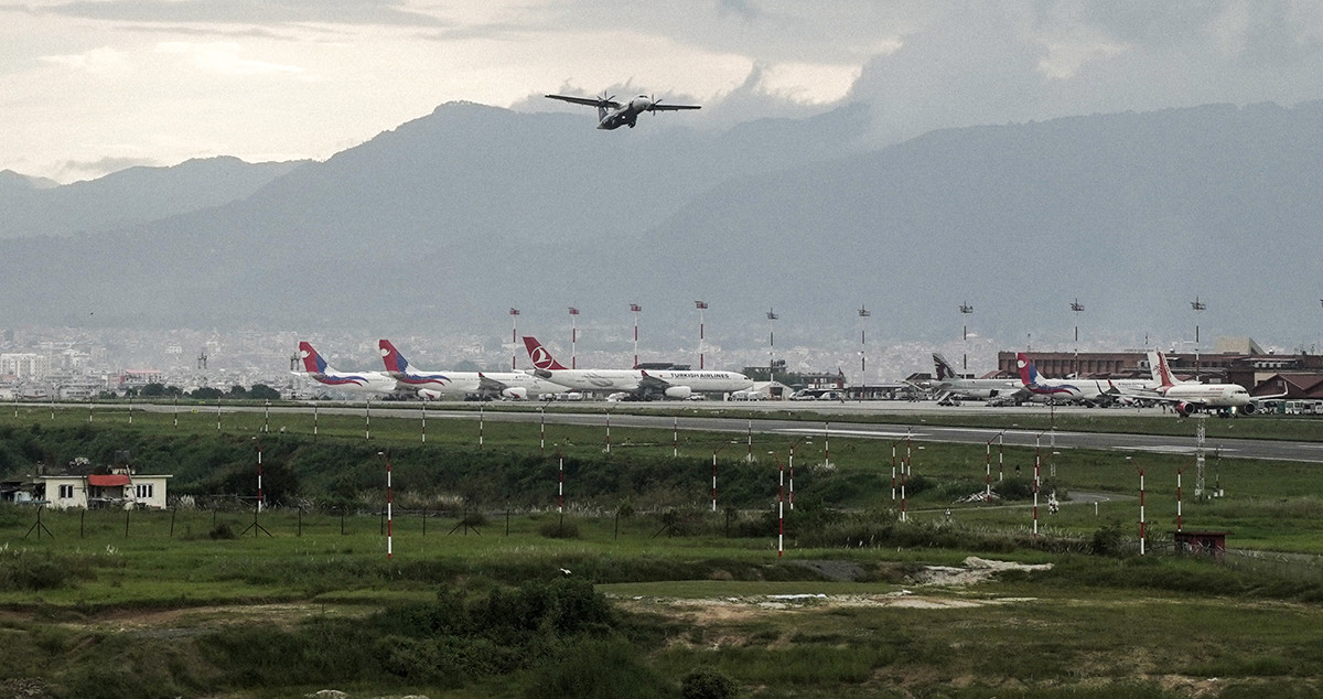 प्रतिकूल मौसमले उडान प्रभावित