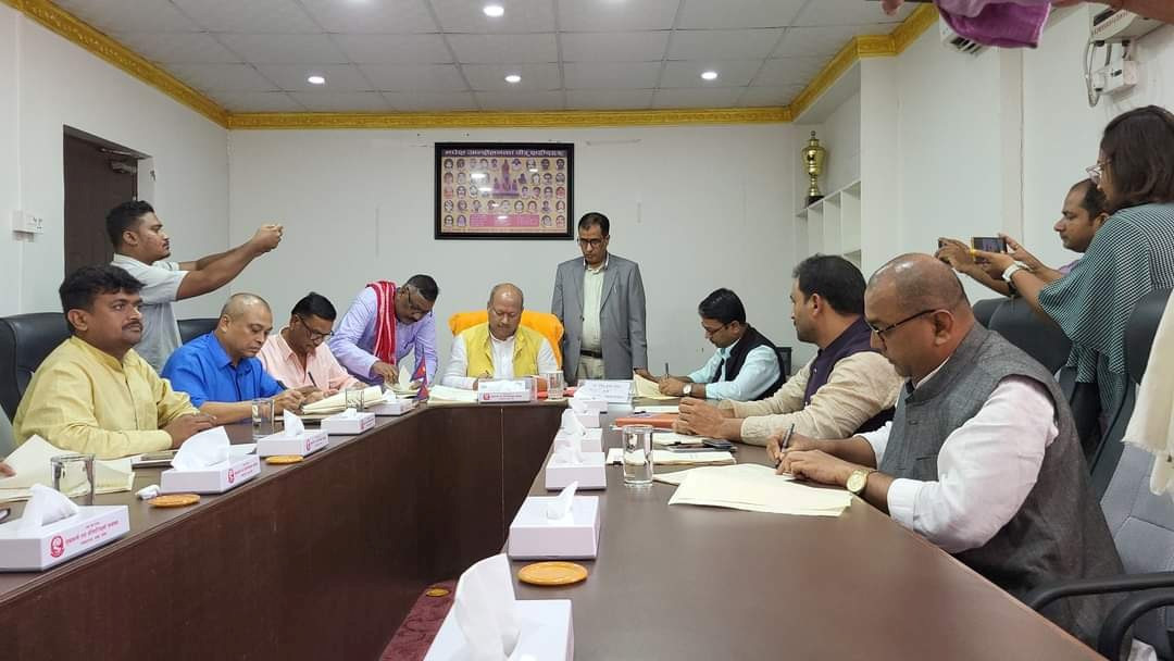 मधेस प्रदेशका मुख्यमन्त्री सिंह र मन्त्रीबीच कार्यसम्पादन सम्झौता