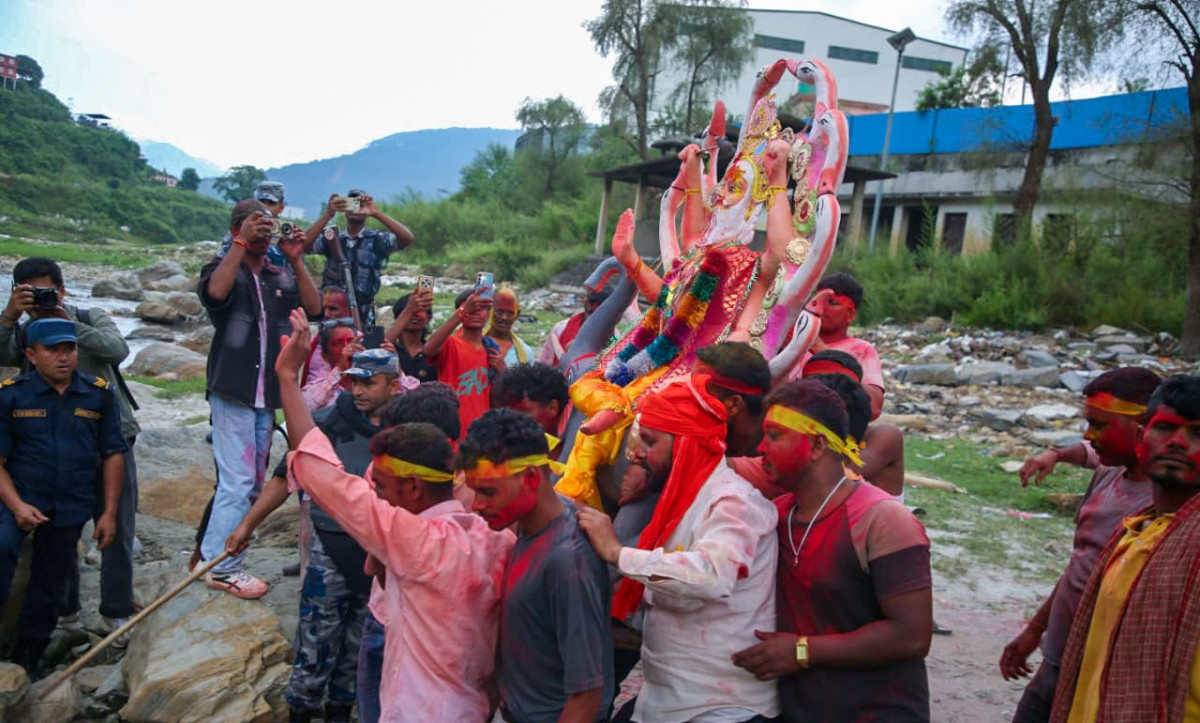 चोभारमा विश्वकर्माको मूर्ति विसर्जन