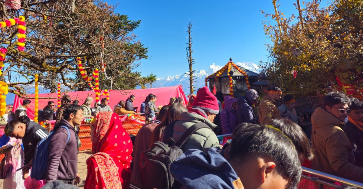 पाथीभरा दर्शन गर्ने भक्तजनहरुको भीड बढ्दै